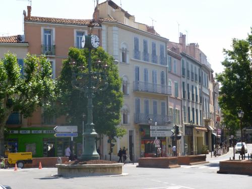 *COULEURS D'AUTOMNE : BALLADE DANS LES RUES D'AUBAGNE / NOVEMBRE 2014