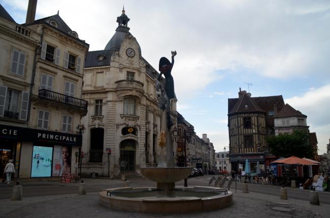 ☻ Escapade en Bourgogne entre soeurs : Jour 2 - Auxerre