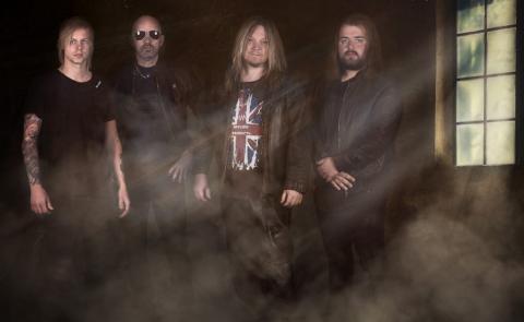 FRETLESS - Les détails du nouvel album Damnation ; "Let's Get High" Clip