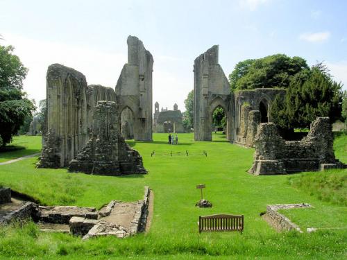 Glastonbury - Les archéologues fantômes