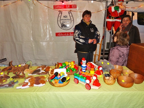 Marché Gourmand et Artisanal de Noël , le 23 décembre à Châtillon sur Seine...