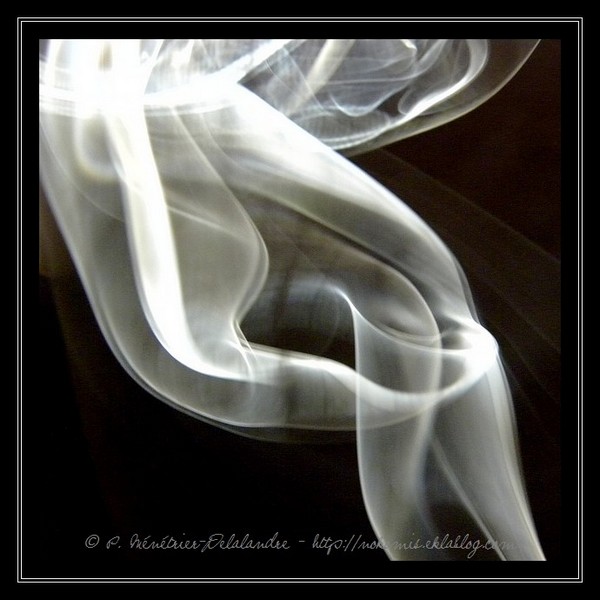 Volutes de fumée d'encens...