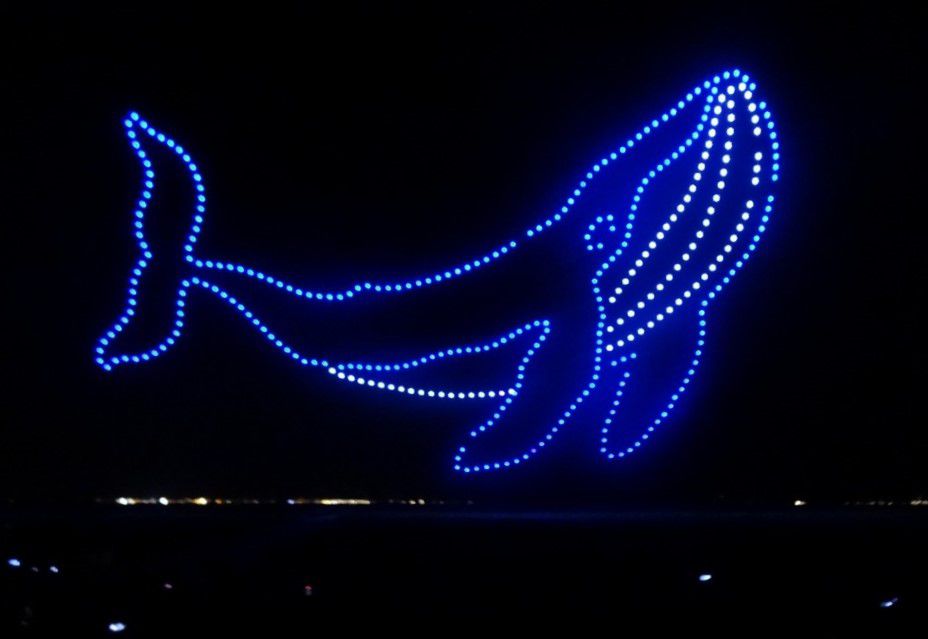 Un grand spectacle de drones, à Arès...