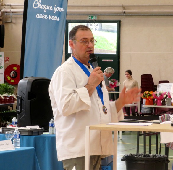 Le concours de  "l'œuf brouillé à la truffe" , lors de la Fête de la truffe Impériale, a connu un beau succès