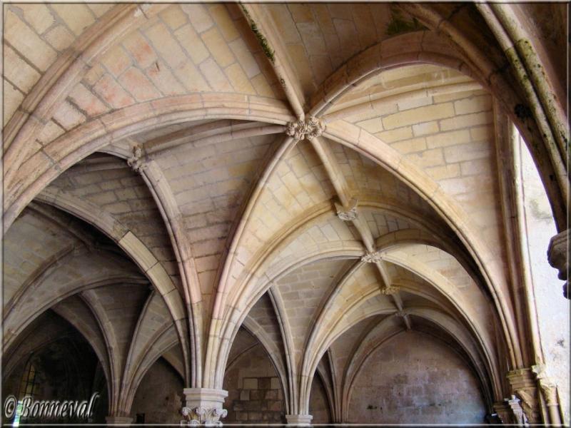 Abbaye de Fontdouce 12 ème siècle Charente-Maritime la Salle Capitulaire et ses voûtes gothiques