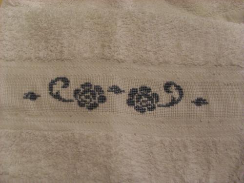 Broderies Point Compté
