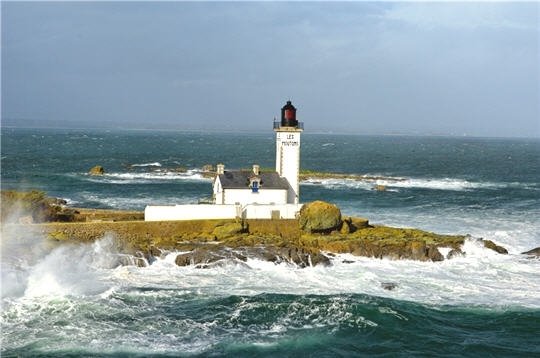 phare-l-ile-aux-moutons-250158.jpg
