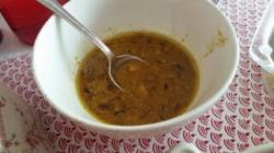 Recette poulet à l'indienne, riz aux épices et carottes, sauce au yaourt et naam..