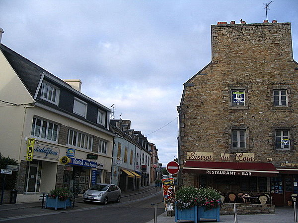 800px-Fouesnant_-_rue_de_Cornouaille.JPG