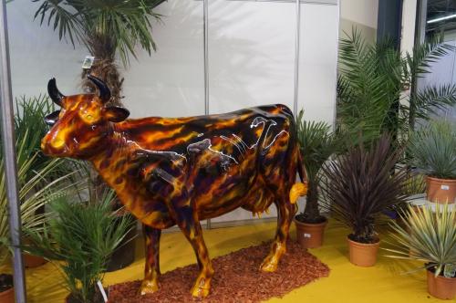 Une jolie fleur dans une peau de vache...