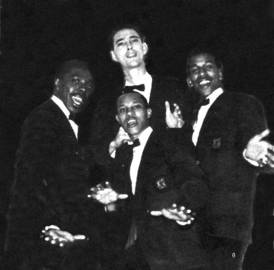  The Les Chimes aka The La Chords