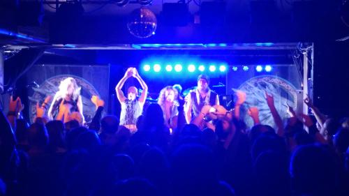 British Lion und Kobra and the Lotus im Luxor in Köln