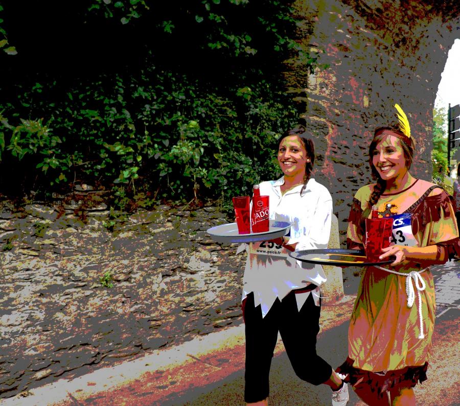 Course des filles et garçons de café à Pornic - 2014 -