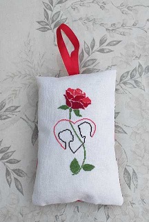St Valentin ! Vos broderies et finitions ...