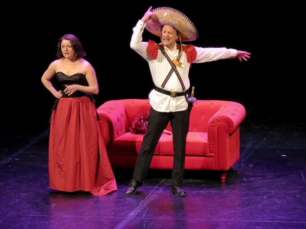 La pièce de théâtre "Histoires Deux" a beaucoup réjoui  le public du Théâtre Gaston Bernard ...