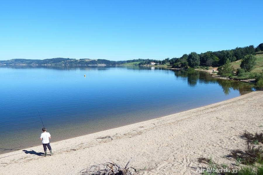 Naussac le lac  dept 48