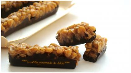STICK AU CHOCOLAT ET AUX CÉRÉALES