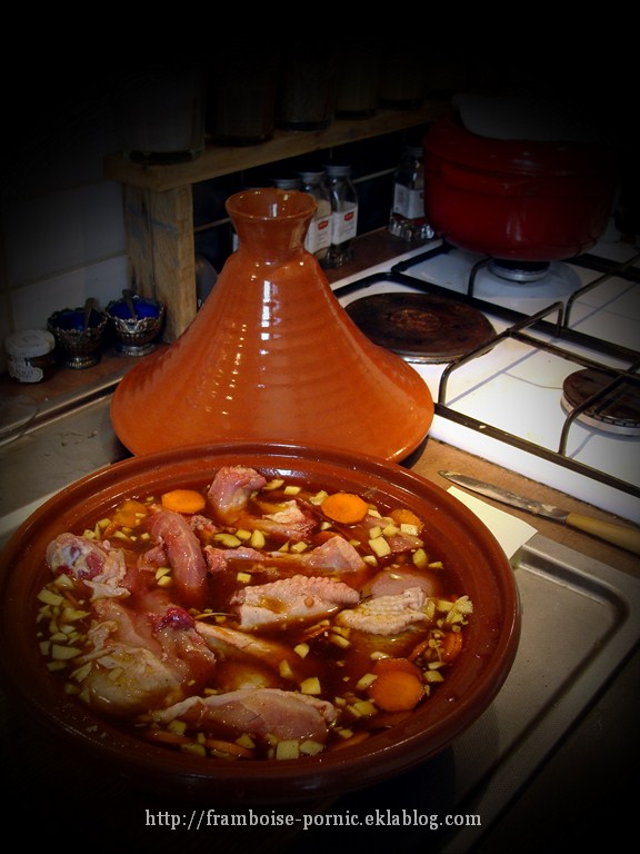 Poulet doré à l'ail, miel et safran.