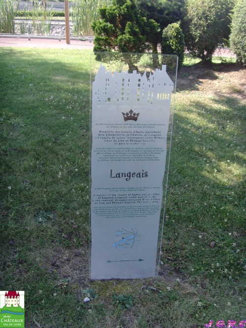 MINI CHATEAUX 2/16  A  AMBOISE