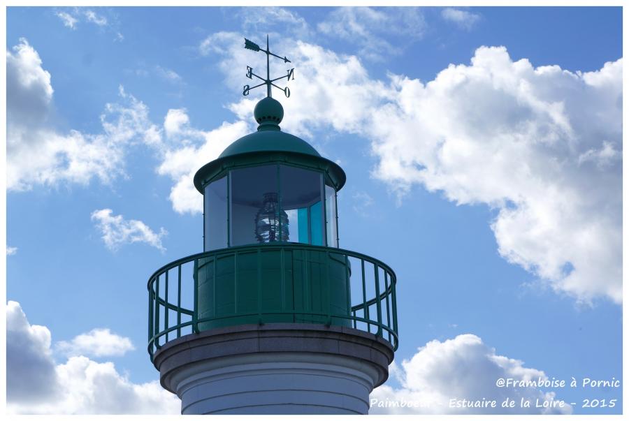 Paimboeuf, le phare et la chaussée.