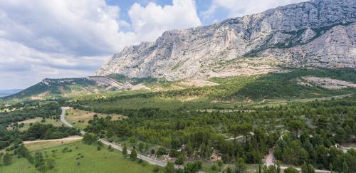 Montagne Sainte-Victoire (Bouches du Rhône)