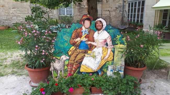 Balade à Flavigny-sur-Ozerain et visite de la fabrique d'anis
