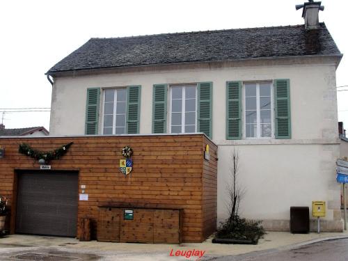 -Dominique Masson , peintre à Villaines en Duesmois