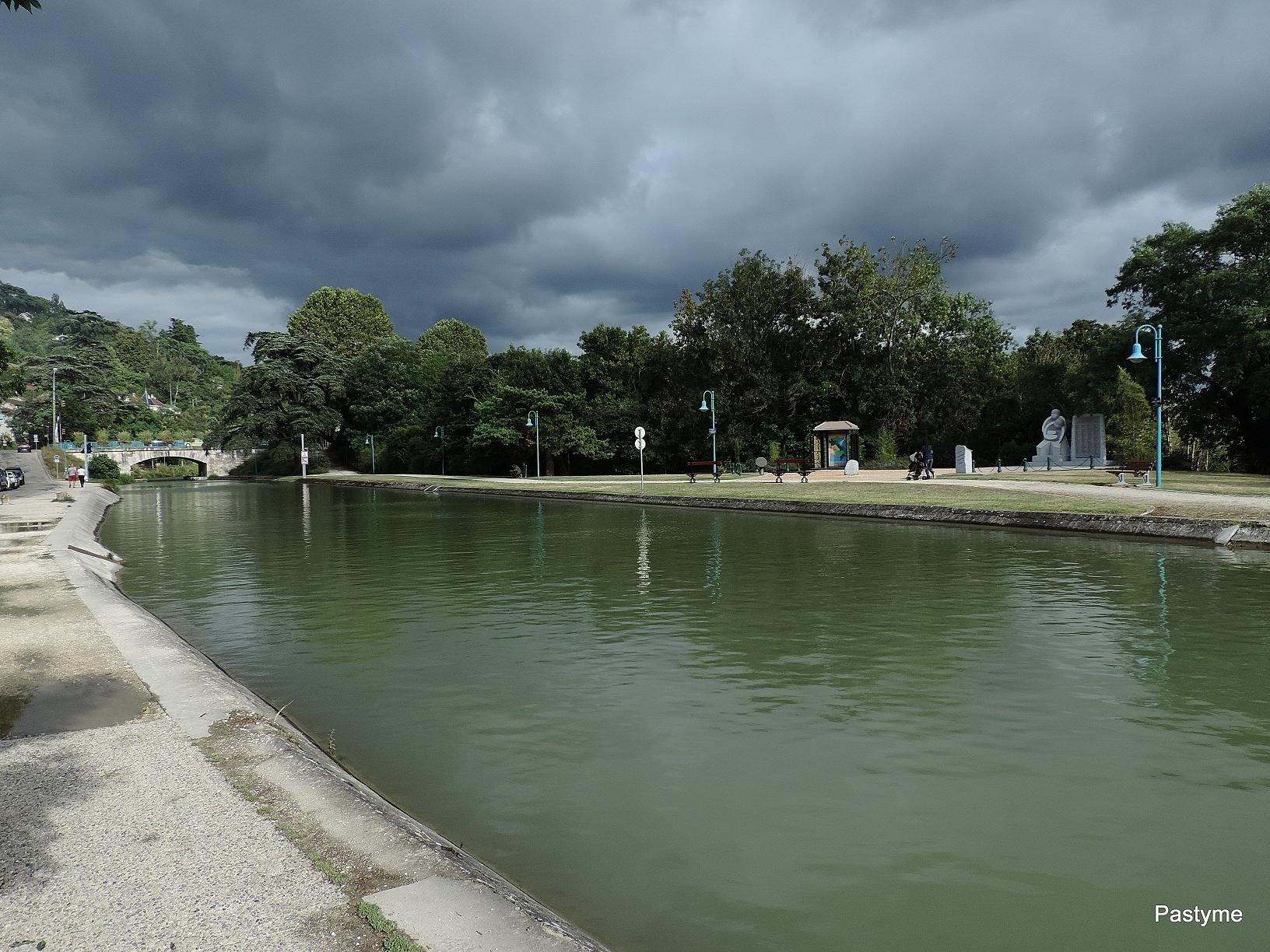 AGEN - le pont canal