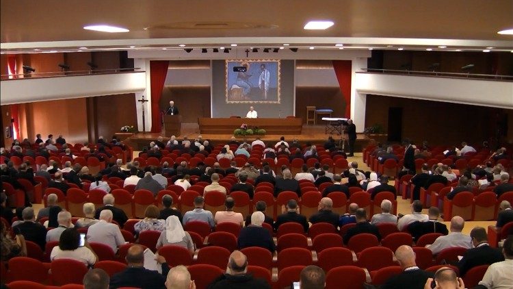 Une rencontre synodale à la Fraterna Domus de Sacrofano