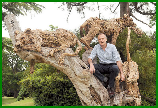 Sculptures Sur Bois Flotté.