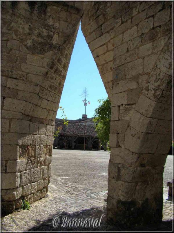 Bastide de Monpazier Dordogne la Place des Cornières