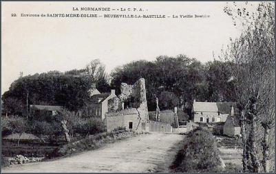LES REMPARTS DE BEUZEVILLE-LA-BASTILLE (Manche)