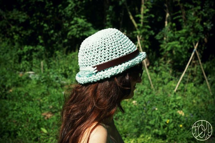 Un chapeau crocheté... en papier !