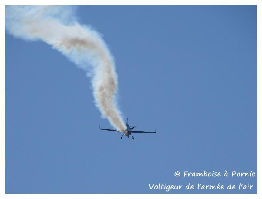 Pornic, Patrouille de France, le rafale et le voltigeur de l'Armée de l'Air 2016