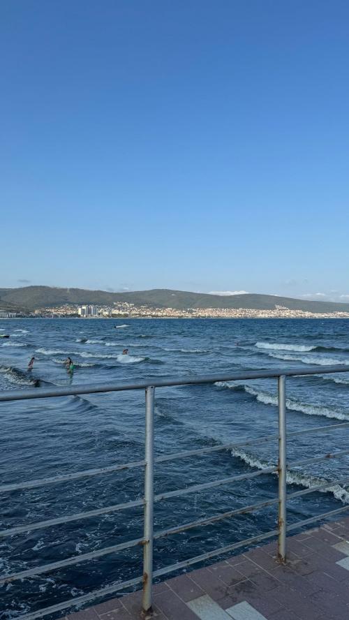 Séjour des jeunes sur les bords de la mer noire .