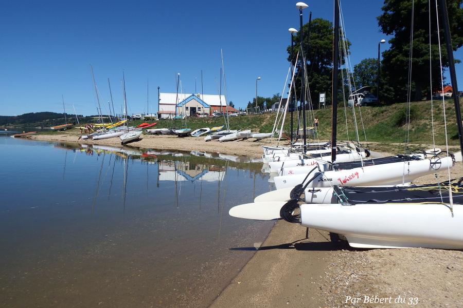 Naussac le lac dept 48 (3)