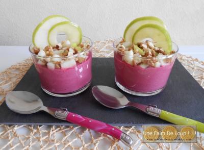Crème de betterave et tartare de pomme et noix