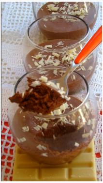 MOUSSE  LÉGÈRE AU CHOCOLAT NOIR 