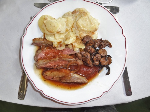 Le repas offert aux Séniors de la ville de Châtillon sur Seine...