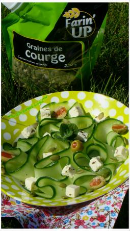 TAGLIATELLES DE CONCOMBRES OLIVES,FETA,GRAINES DE COURGES ET MENTHE