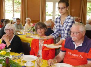 Entre solennité et convivialité