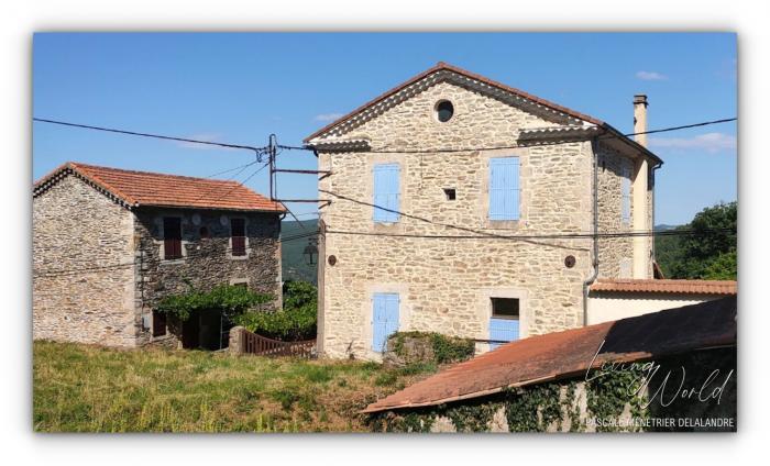 Ancienne école (maison aux volets bleus)
