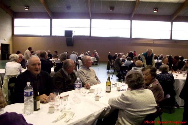 Le repas des Aînés a eu lieu dimanche 23 novembre 2014 salle Luc Schréder