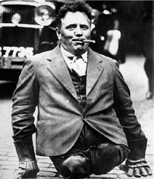 Charles Zibleman intronisé ''nageur d'honneur'' au Temple de la renommée internationale de la natation de marathon.png