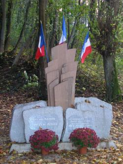 Les plaques et monuments commémoratifs en Isère (hors Grenoble)