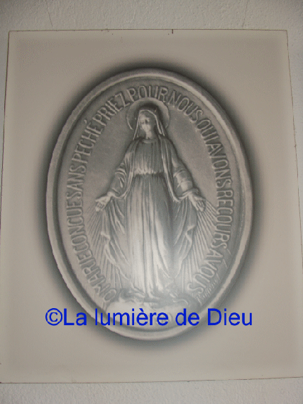 Lourdes : Le musée de la médaille miraculeuse