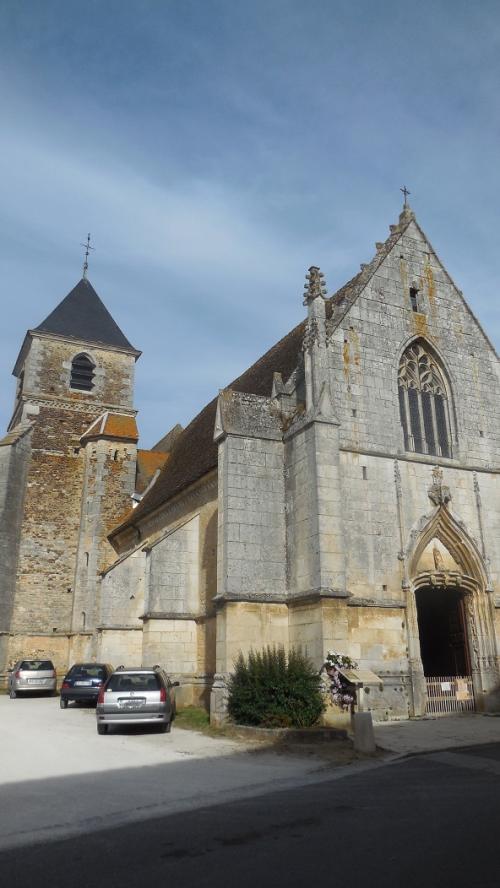 Saints-en-Puisaye (89)