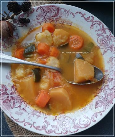 BOUILLON DE LÉGUMES AU THERMOMIX