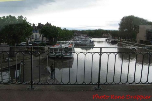 Un beau voyage à Briare avec la FNACA, avec les photos de René Drappier