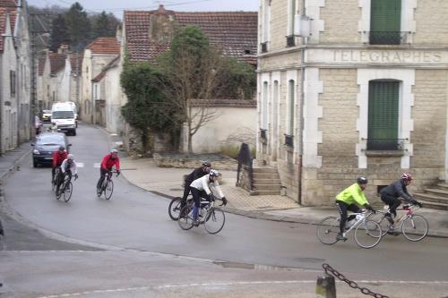 La randonnée  cyclotouriste Londres-Cannes 2013, s'est arrêtée à Vanvey
